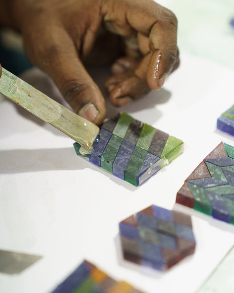 Setting stone marquetry